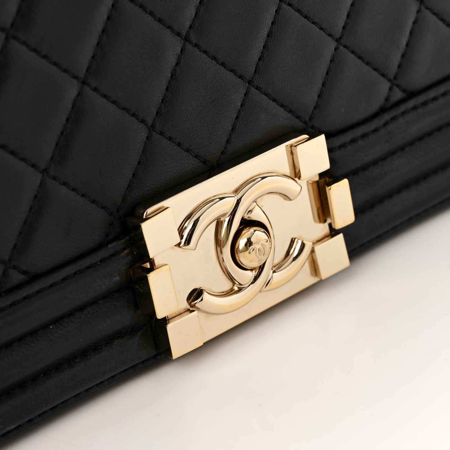 Lambskin Quilted New Medium Boy Flap Black