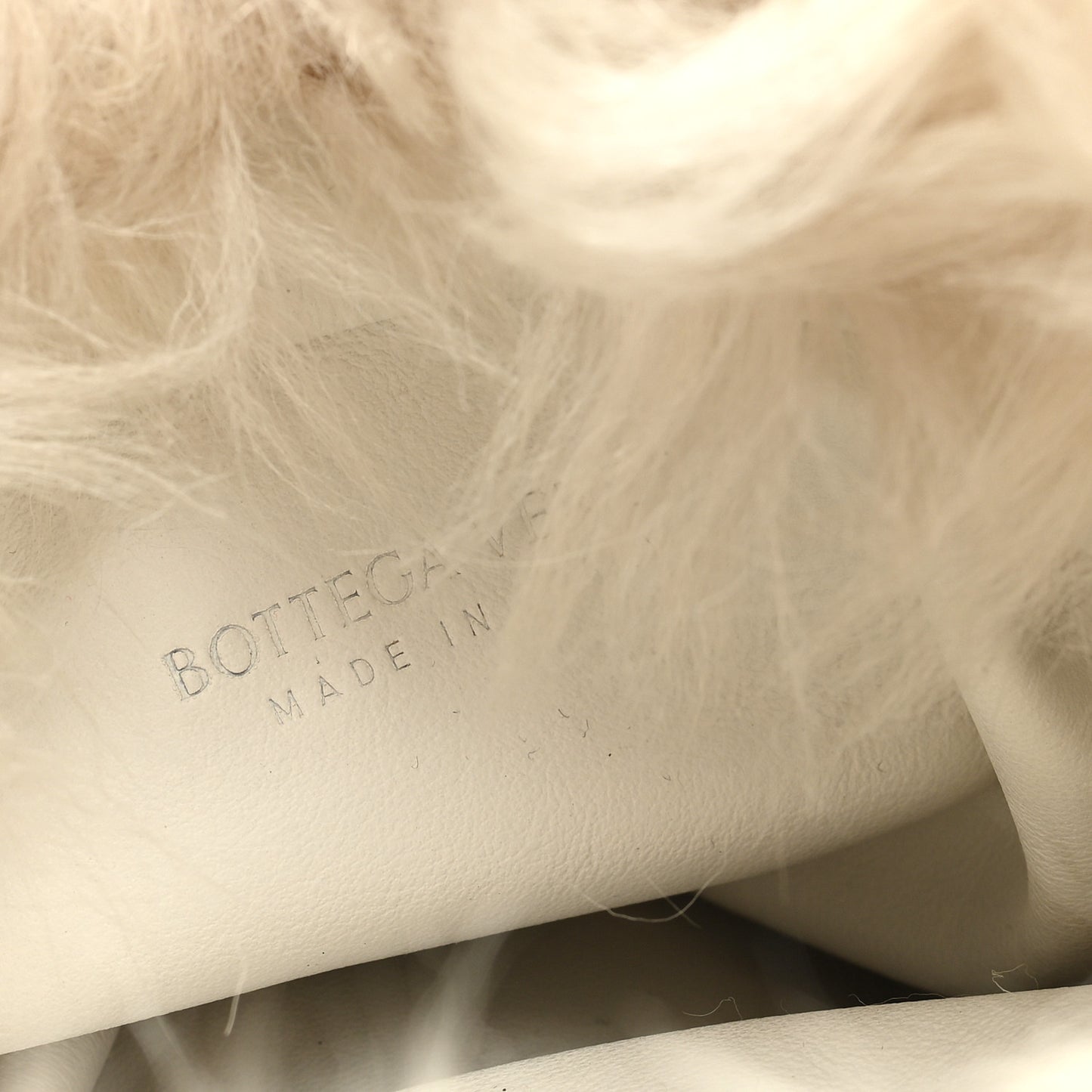 Shearling Lambskin The Pouch Chain White