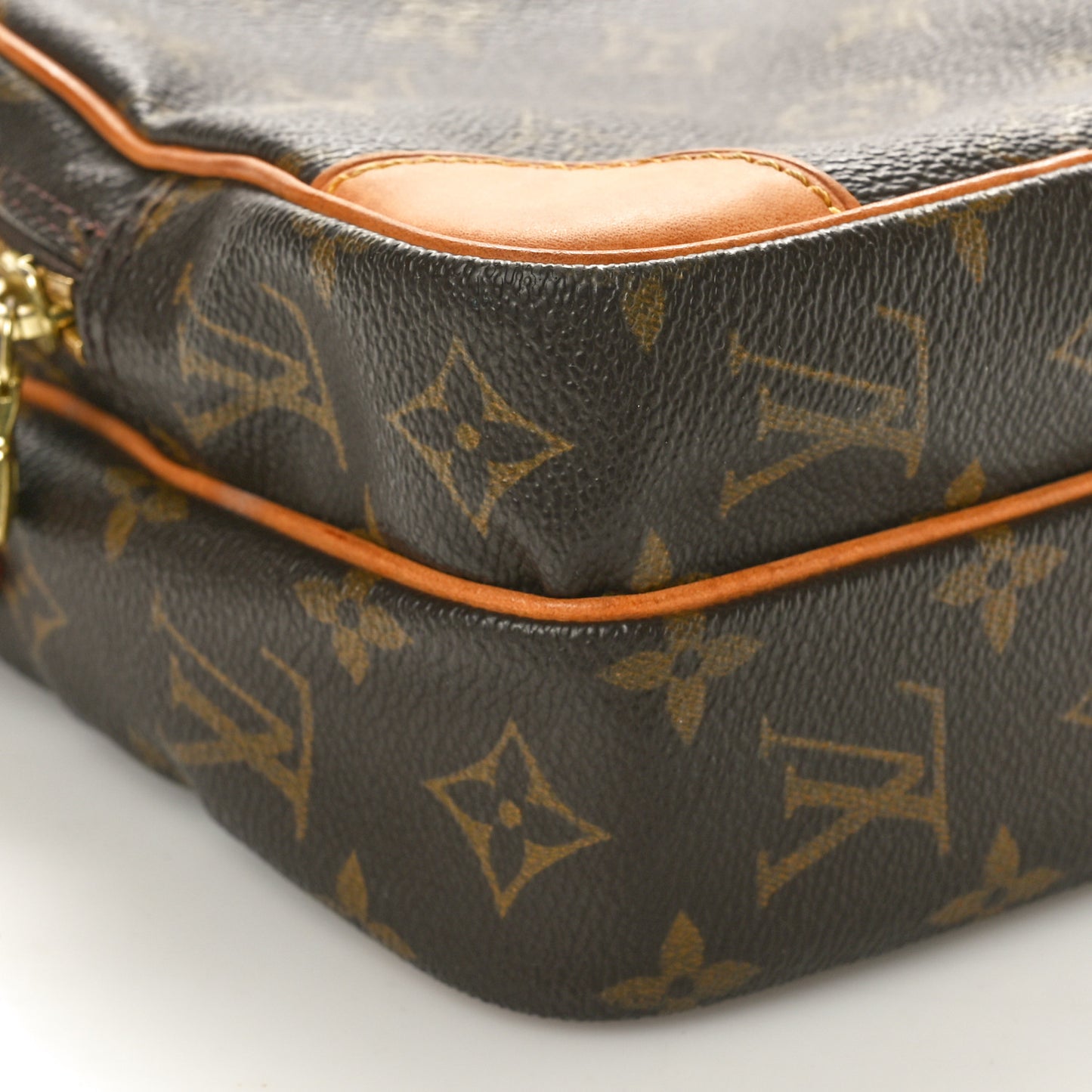 Monogram Amazone