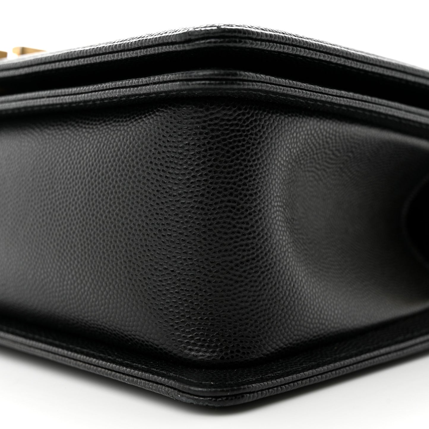 Caviar Quilted Medium Boy Flap Black