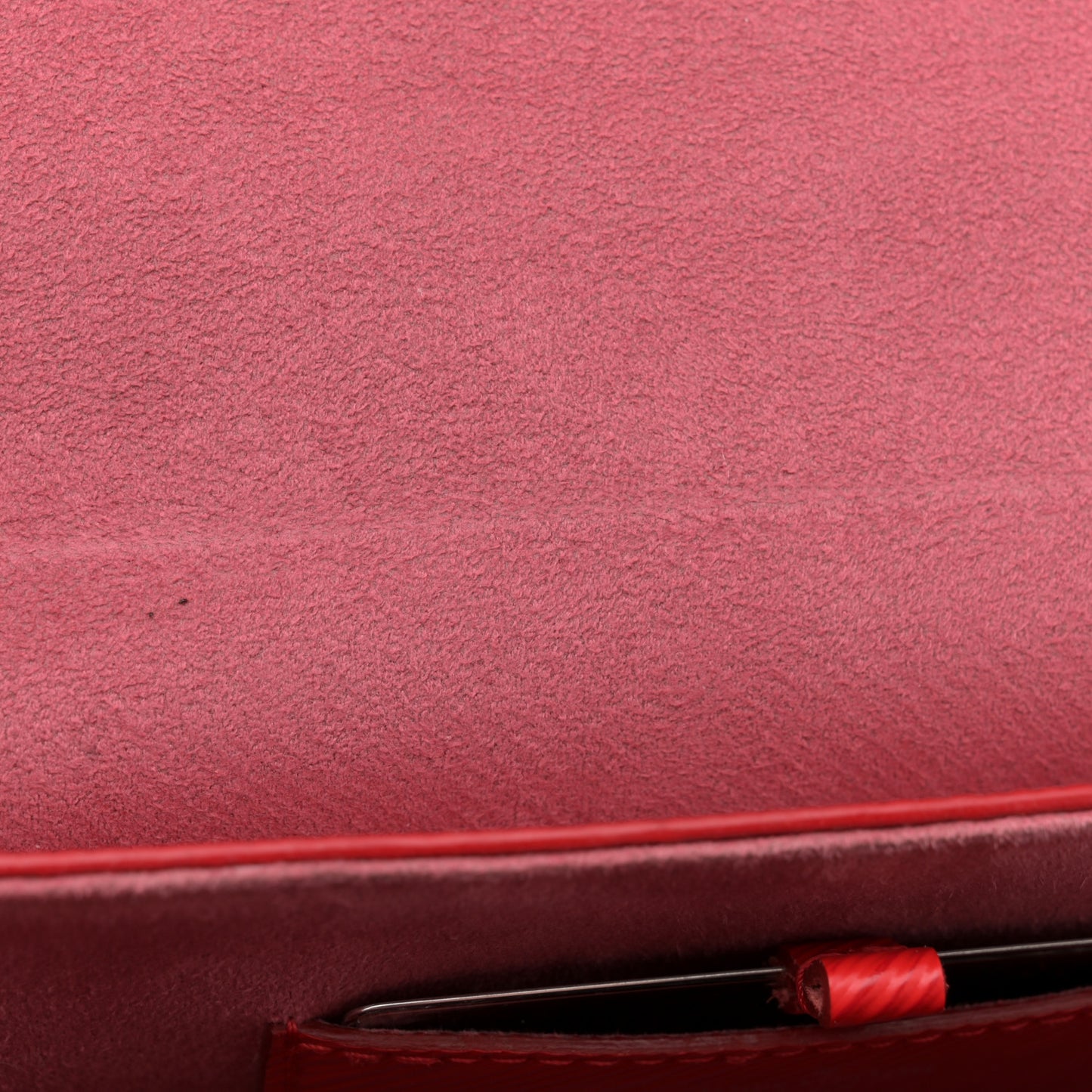 Epi Twist Shoulder Bag MM Coquelicot