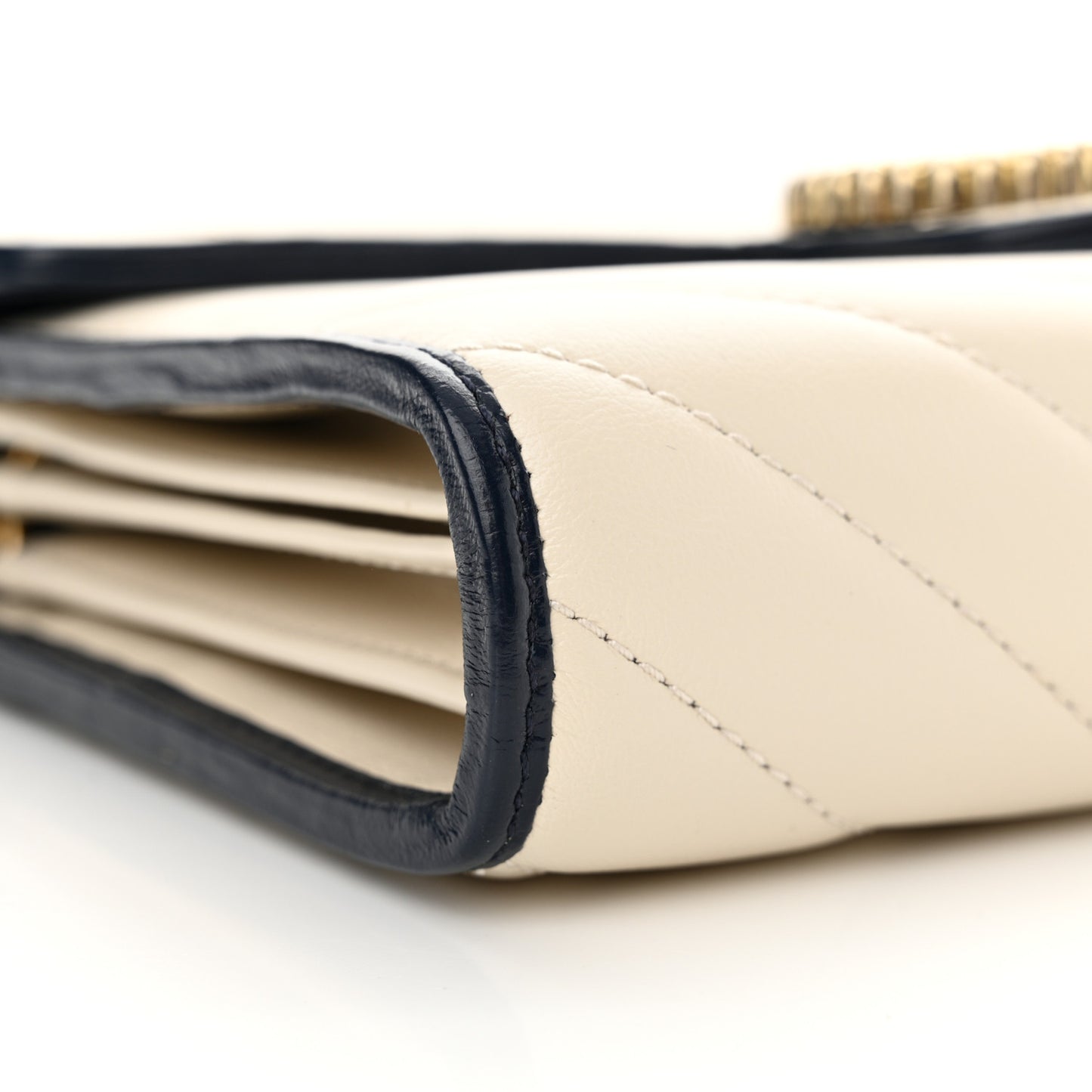 Vintage Effect Calfskin Matelasse Diagonal Torchon GG Marmont Chain Wallet Mystic White Blue Agata