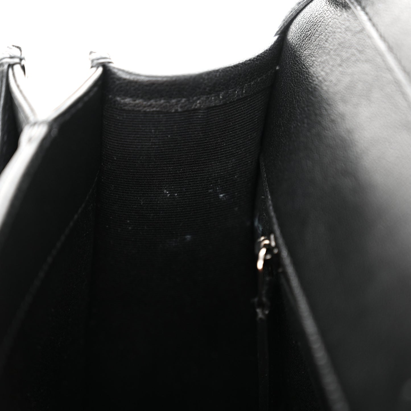 Lambskin Diamond Quilted Becky Chain Wallet Black