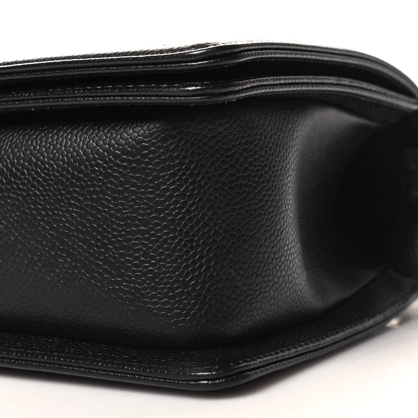 Caviar Chevron Quilted Medium Boy Flap Black