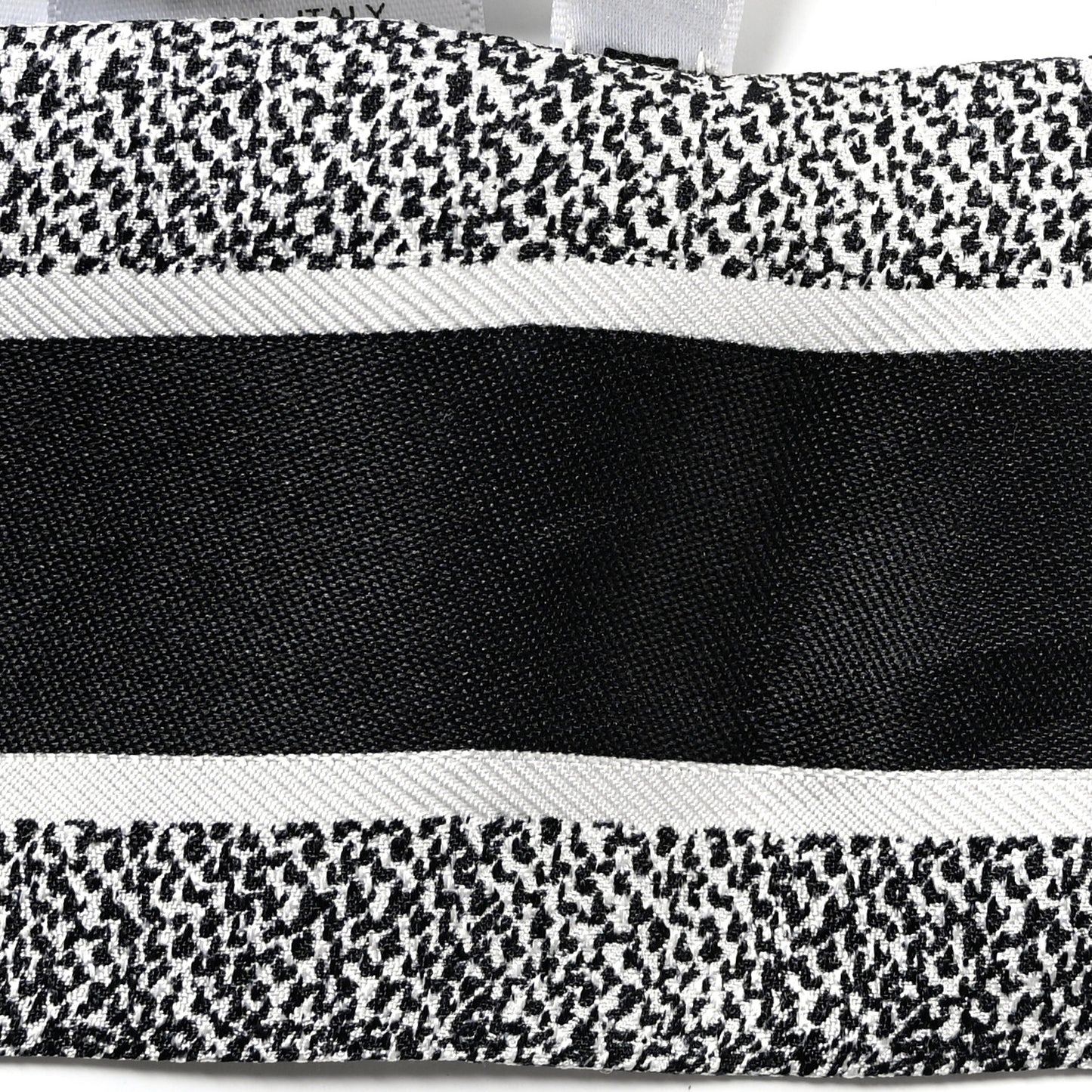 Silk Plan De Paris Mitzah Scarf White Black