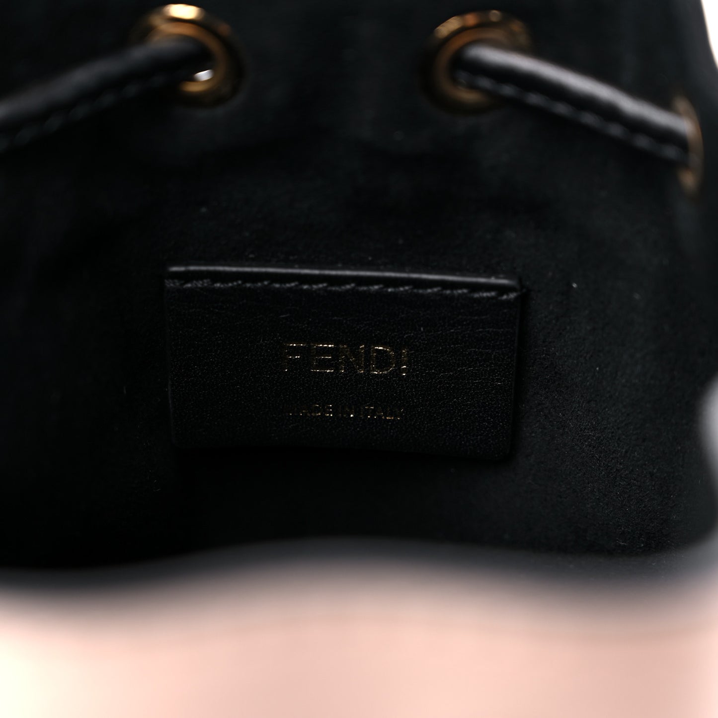 Vitello Fluffy Grace F is Fendi Logo Embossed Mini Mon Tresor Bucket Bag Rosa Quarzo Black