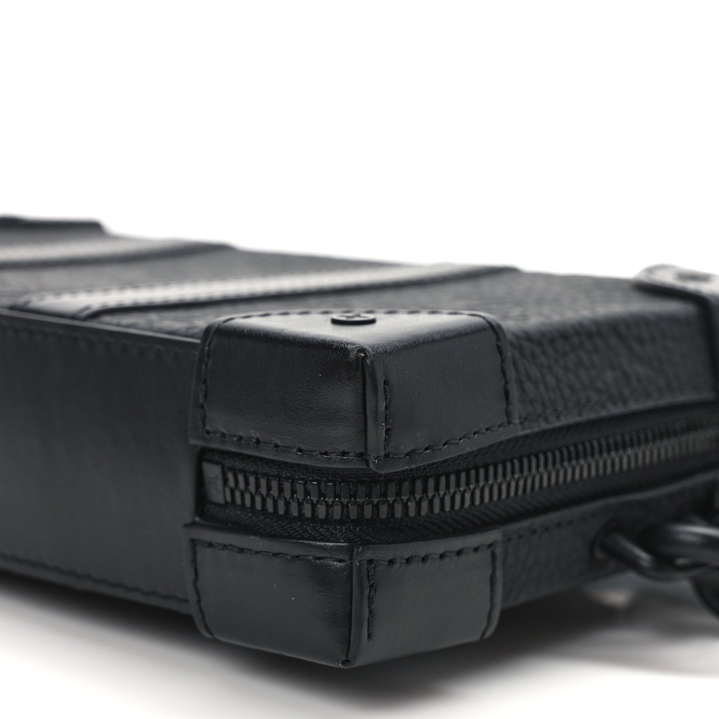Taurillon Monogram Soft Trunk Wallet Black