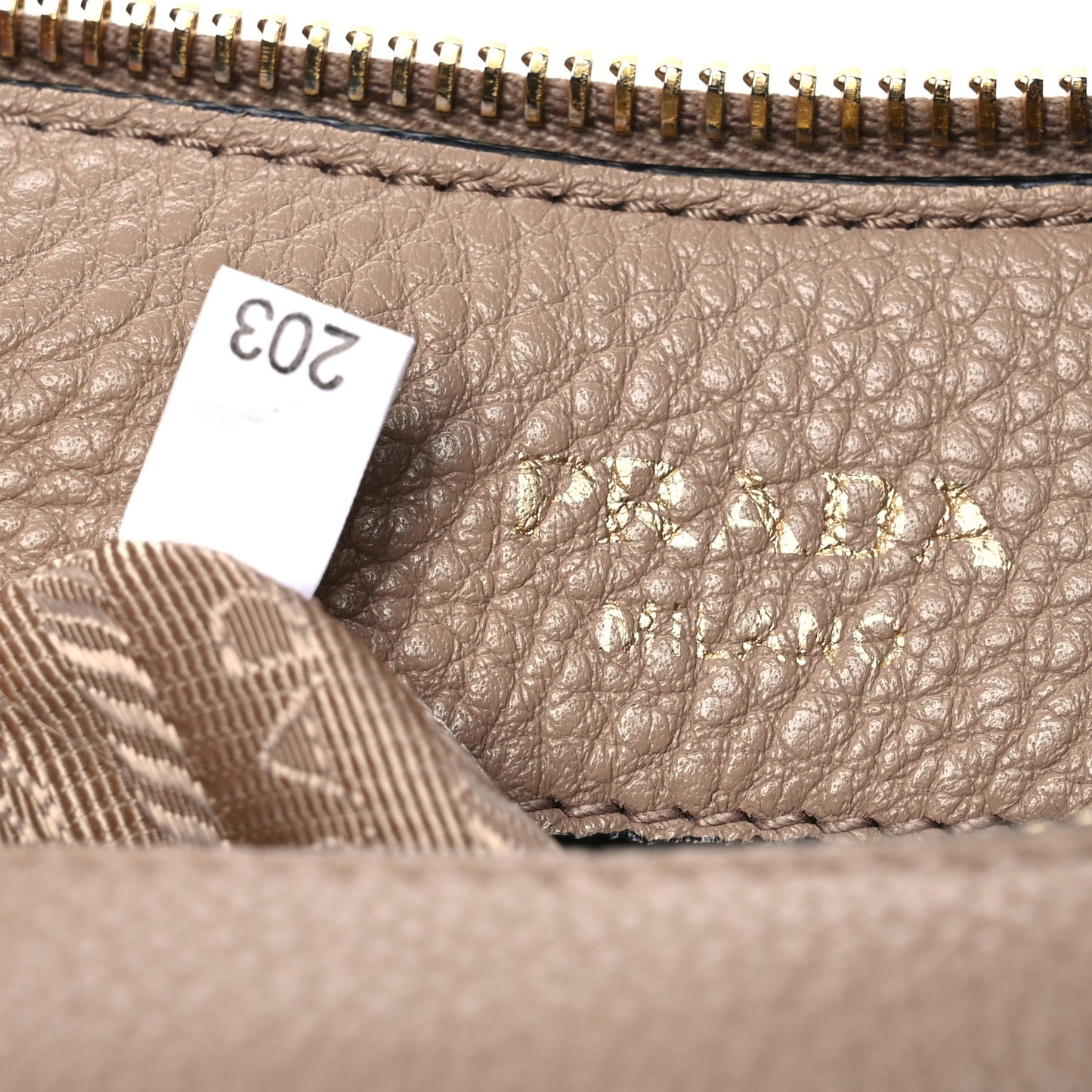 Vitello Phenix Zippered Messenger Hobo Cammeo