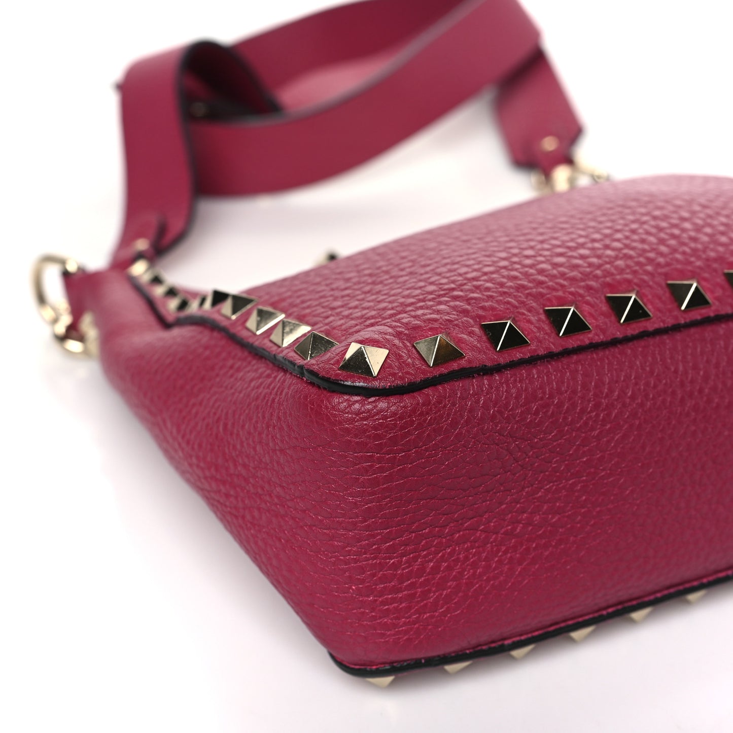 Pebbled Calfskin Mini Rockstud Flip-Lock Messenger Bag Raspberry