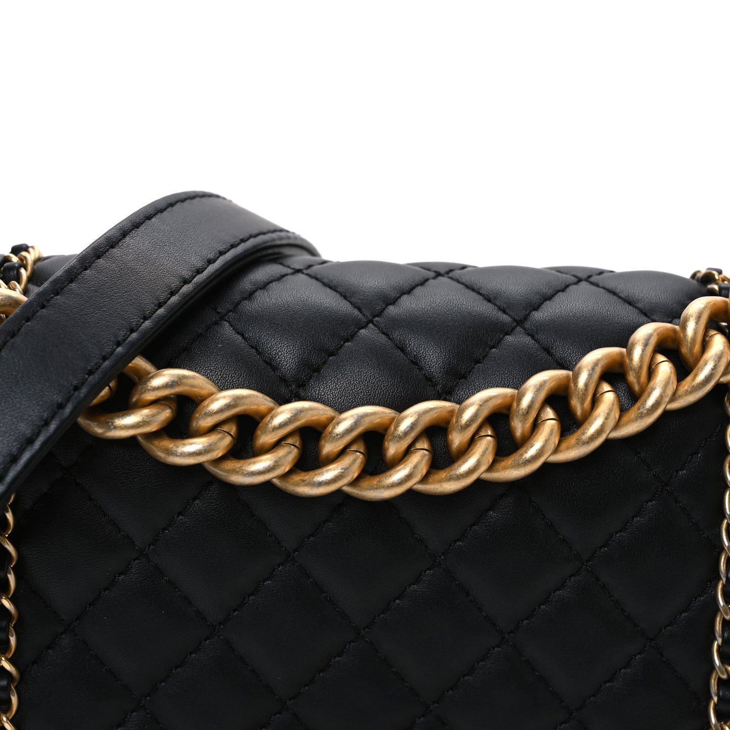 Lambskin Quilted Small Chain Around Boy Flap Black