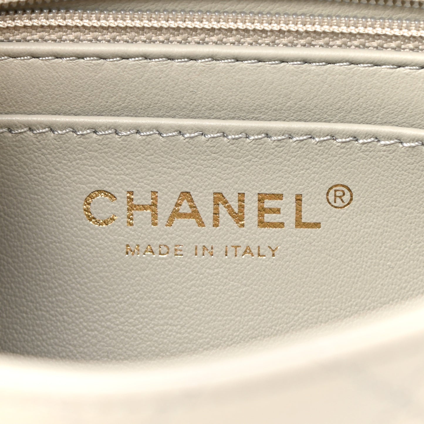 Lambskin Quilted Mini Pearl Crush Flap Light Grey
