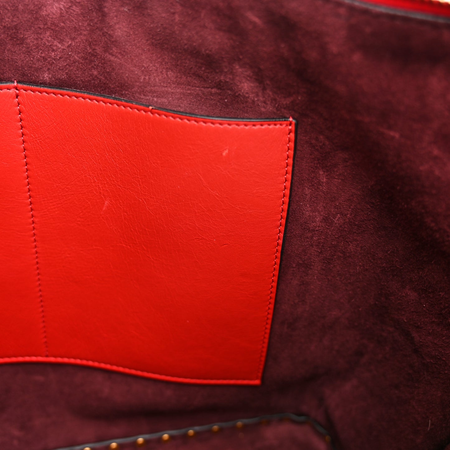 Grainy Calfskin Medium Rockstud Hype Tote Red