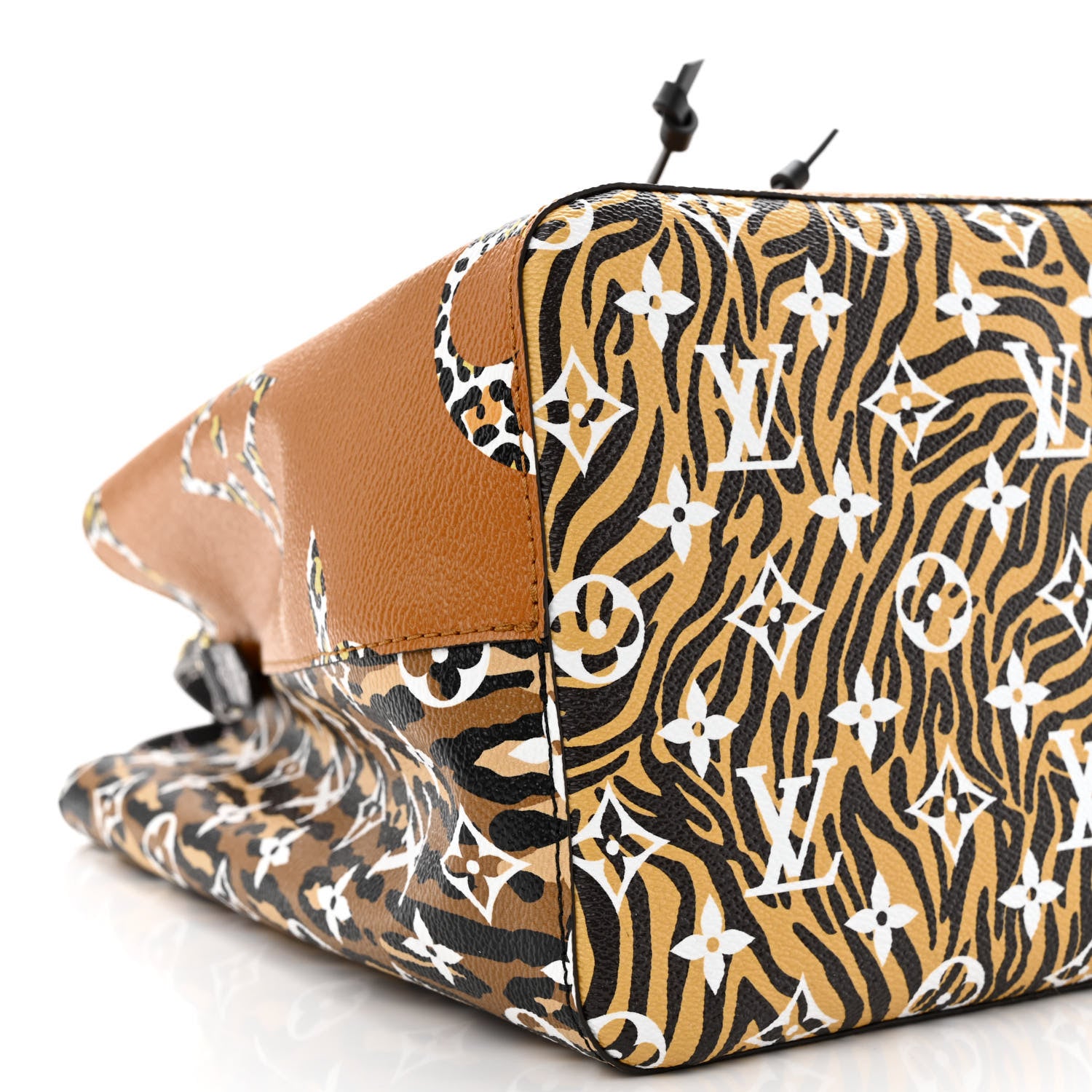 Louis Vuitton Monogram Giant Jungle NéoNoé Caramel 8 of 11