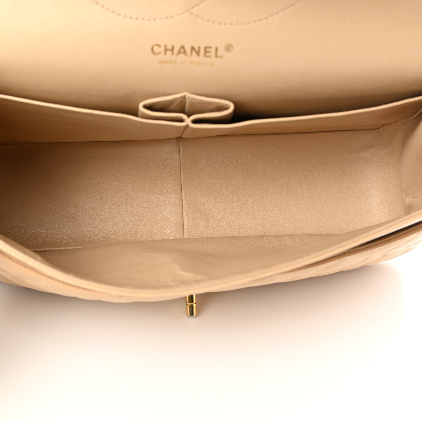 Caviar Quilted Jumbo Double Flap Beige Clair