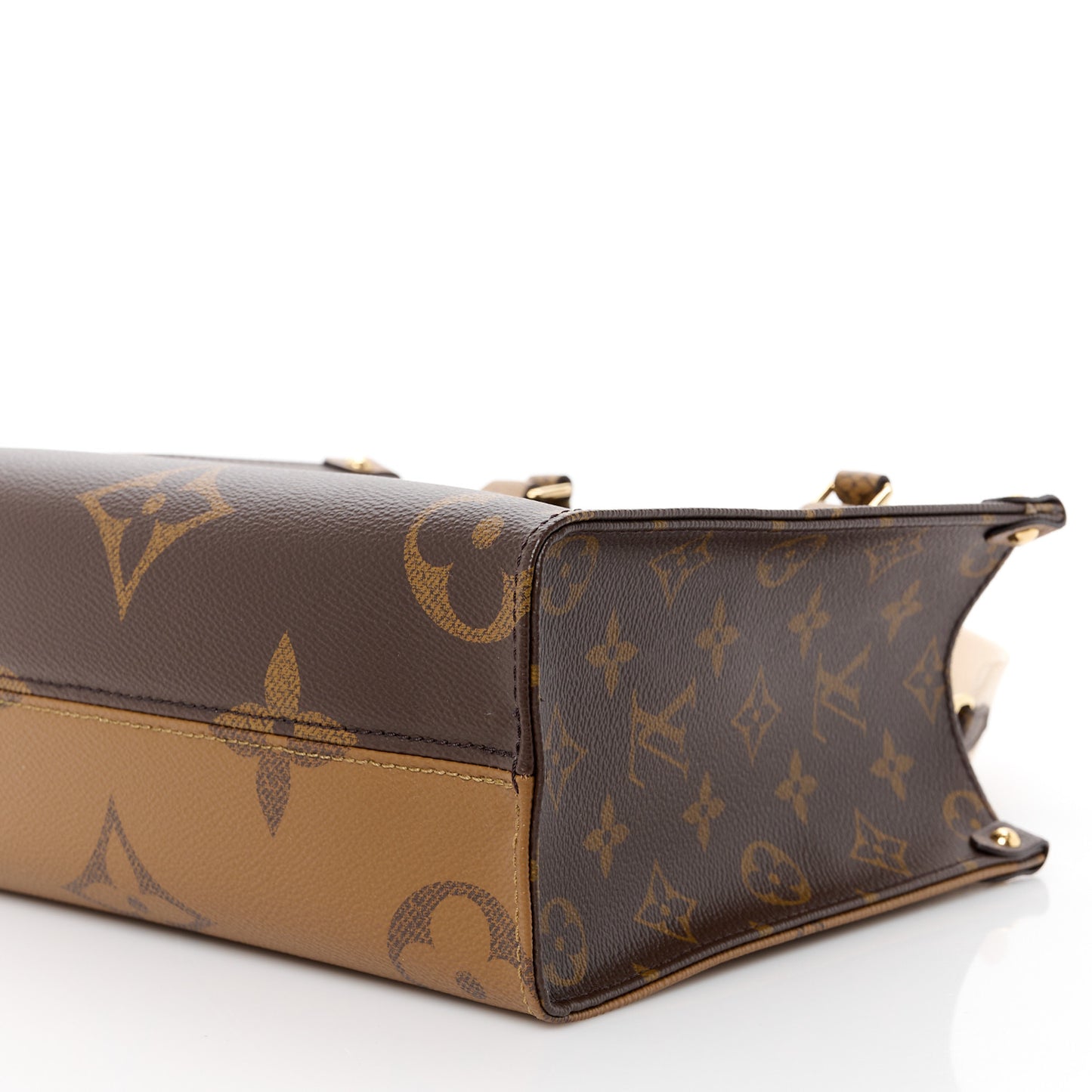 Reverse Monogram Giant Onthego PM