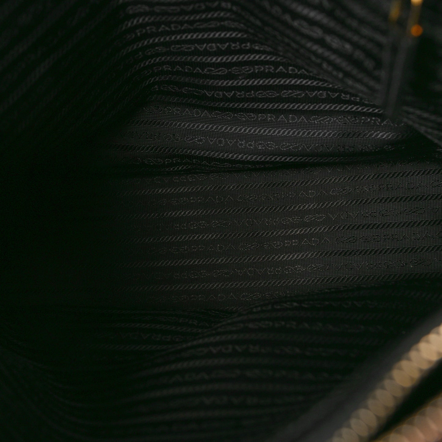 Saffiano Lux Large Galleria Double Zip Tote Black