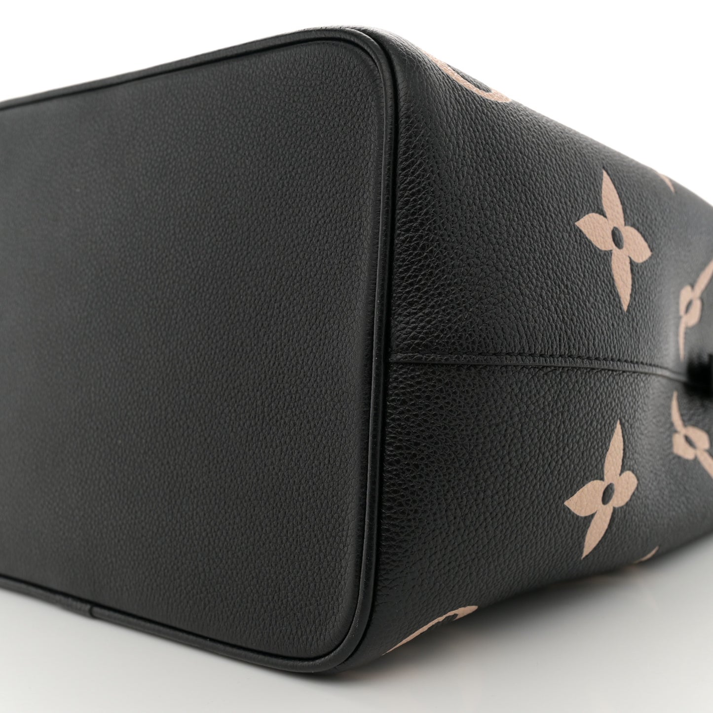 Empreinte Monogram Giant Neonoe MM Black Beige