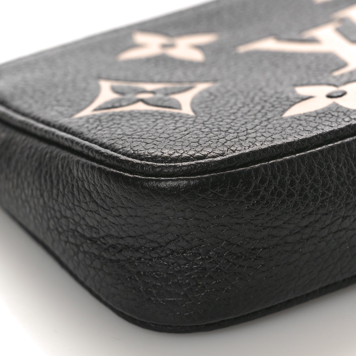 Empreinte Monogram Giant Mini Pochette Accessories Black