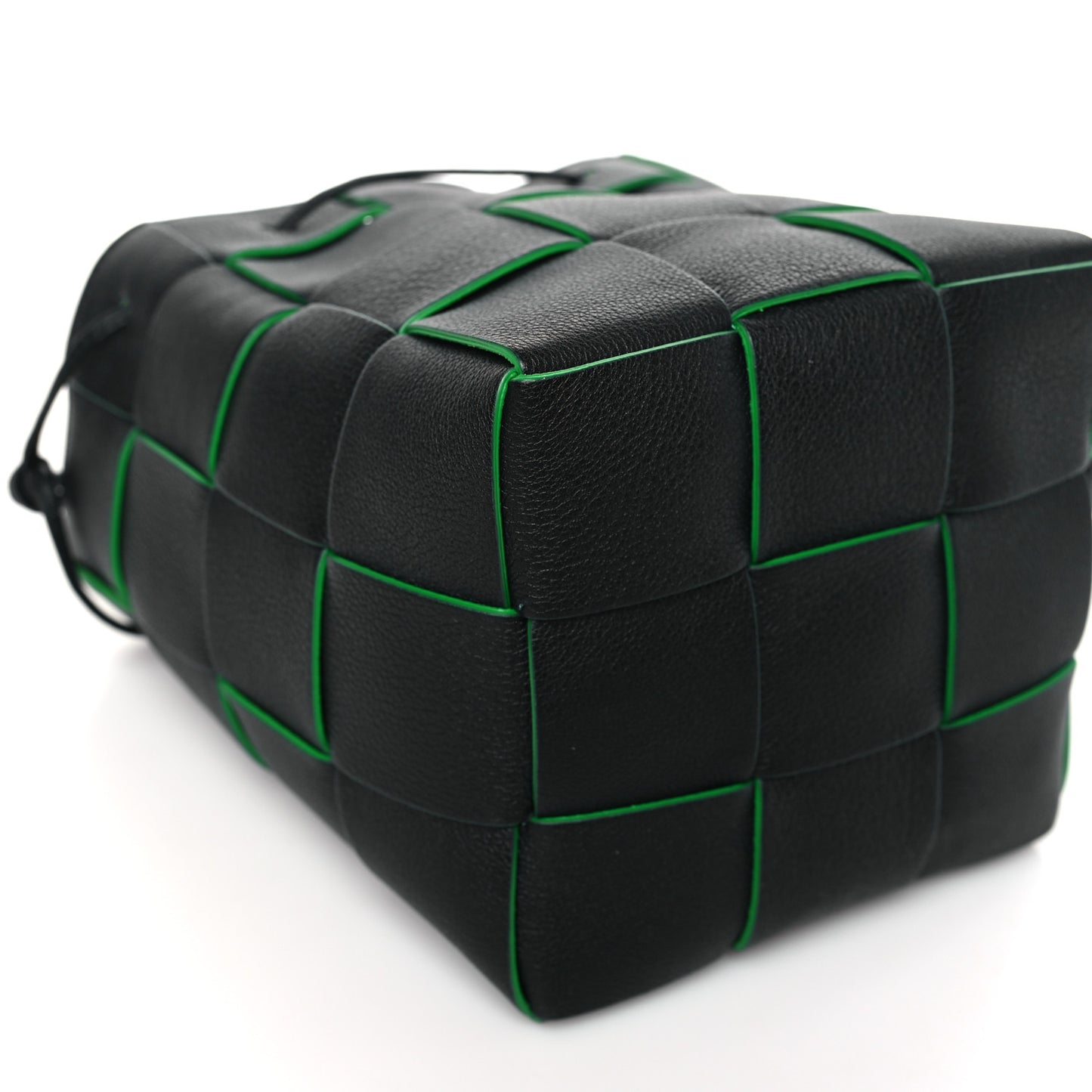 Nappa Maxi Intrecciato Small Cassette Bucket Bag Black Parakeet