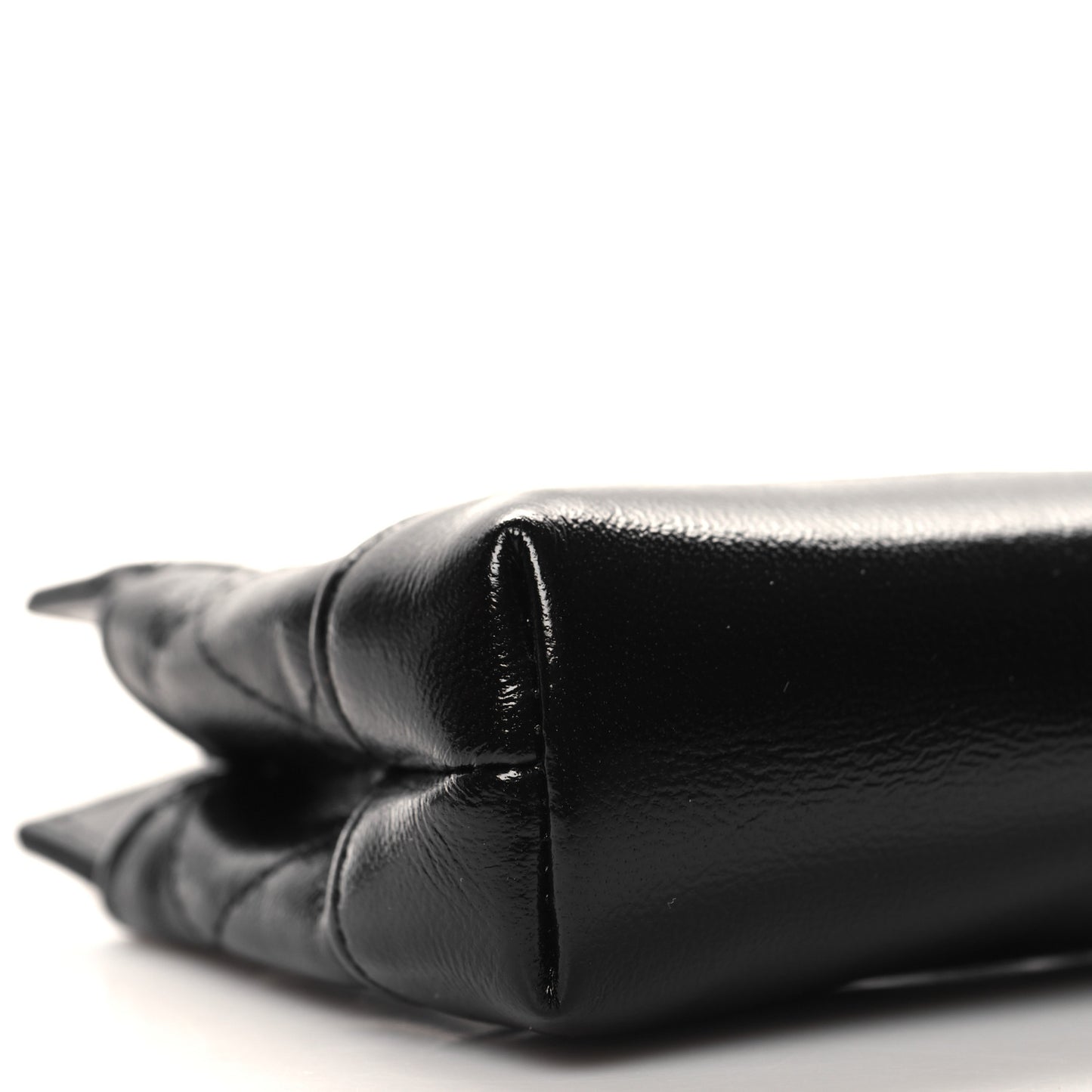 Shiny Lambskin Quilted Micro 31 Clutch With Chain Black