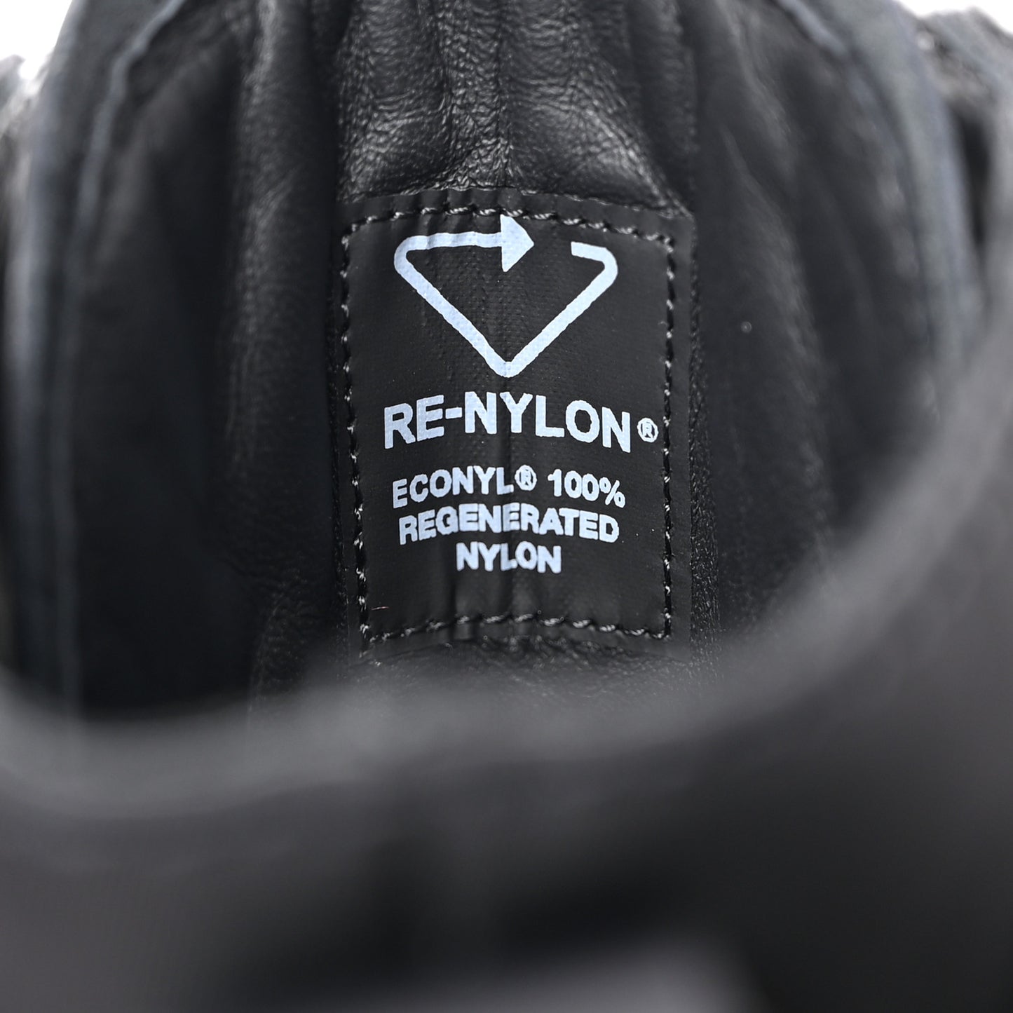 Spazzolato Rois Re-Nylon Metal Triangle Logo Mens Monolith Pouch Pocket 60mm Combat Boots 8 Black