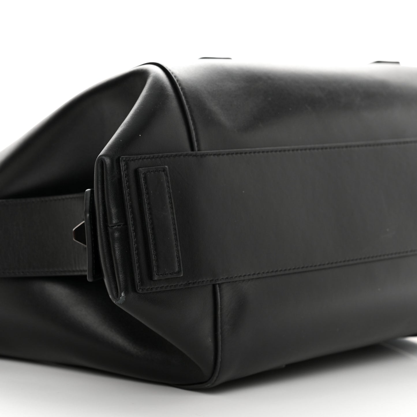 Smooth Calfskin Medium Antigona Lock Duffle Bag Black
