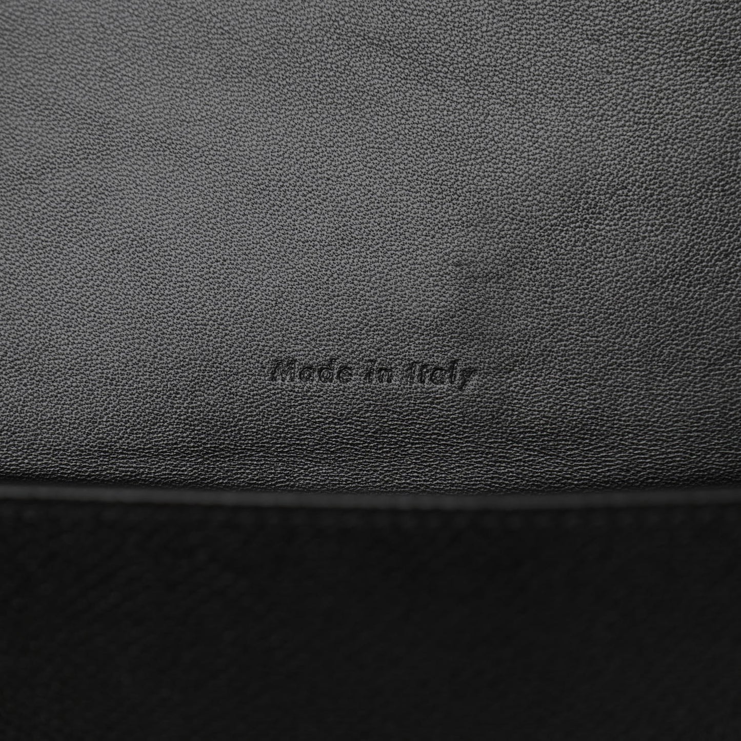 Grained Calfskin Compact Trotteur Black