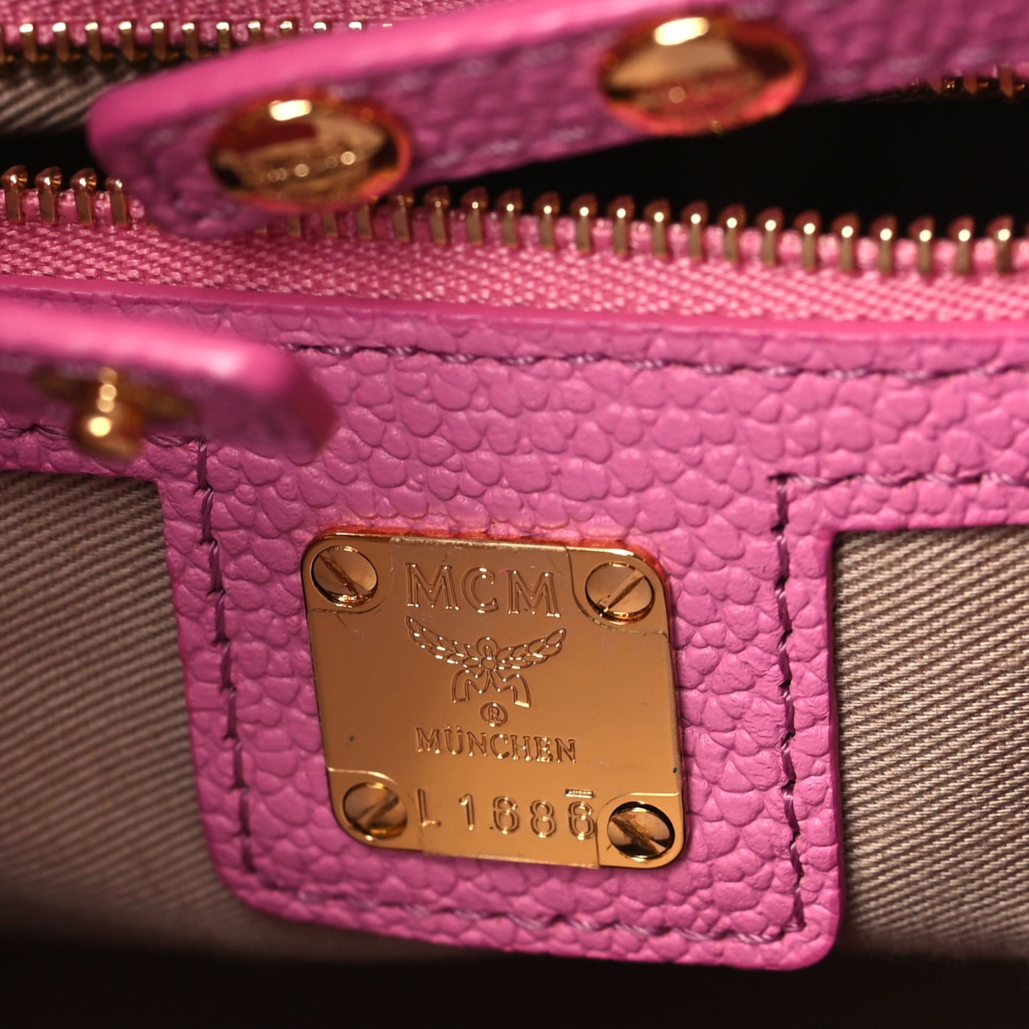 Visetos Small Corina Shoulder Bag Pink