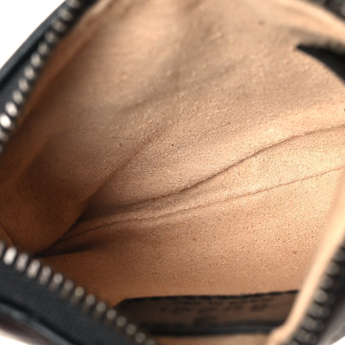 Calfskin Matelasse GG Marmont Round Coin Purse And Key Case White Black