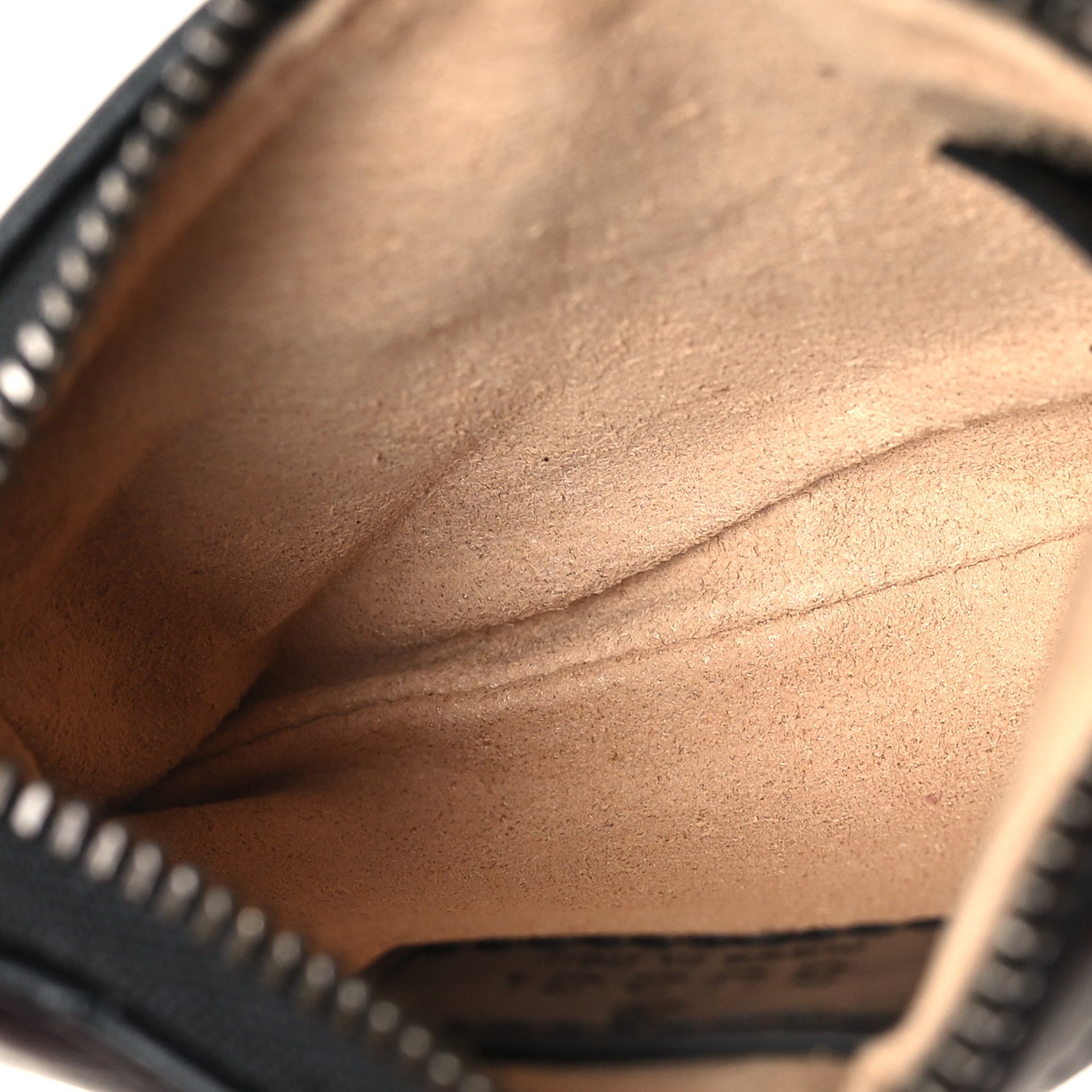 Gucci Calfskin Matelasse GG Marmont Round Coin Purse And Key Case White Black 5 of 11