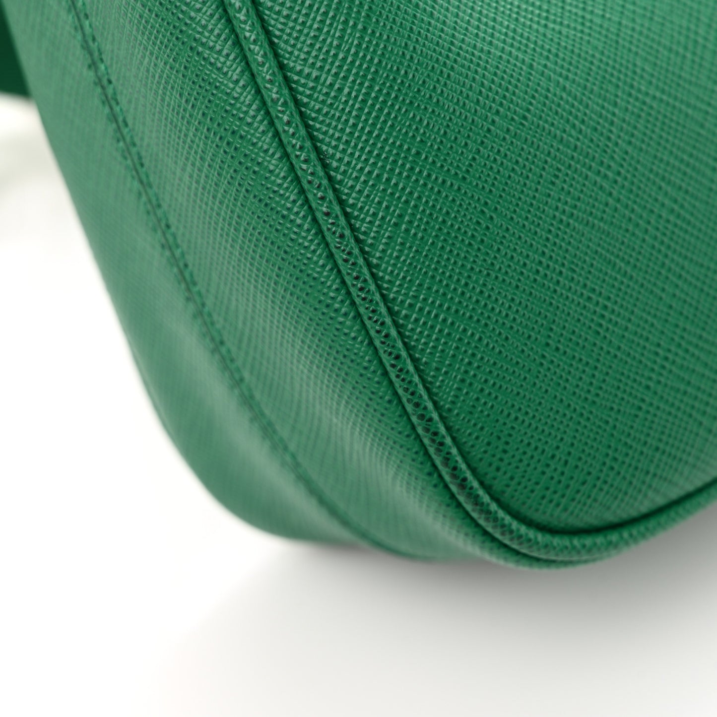 Saffiano Lux Re-Edition 2005 Shoulder Bag Mango