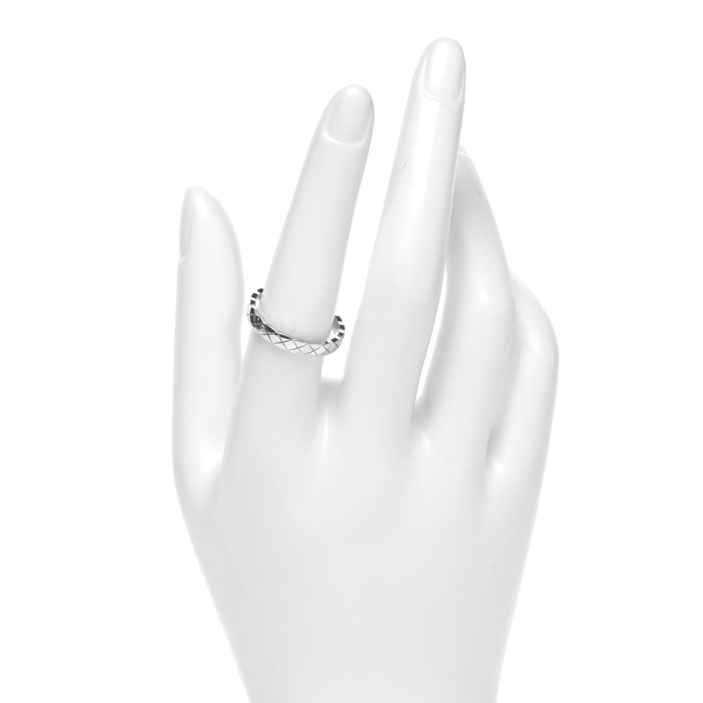 18K White Gold Mini Coco Crush Ring 57 8