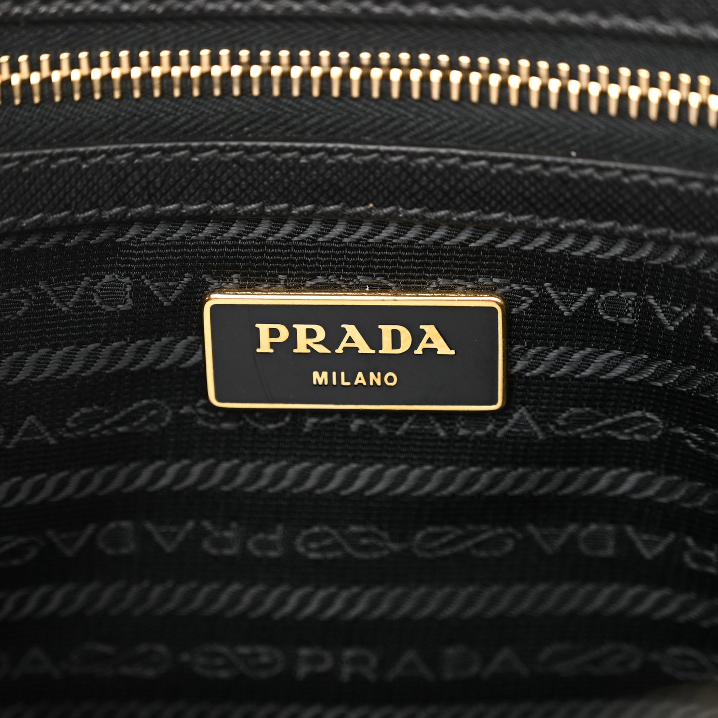 Saffiano Small Galleria Double Zip Tote Black