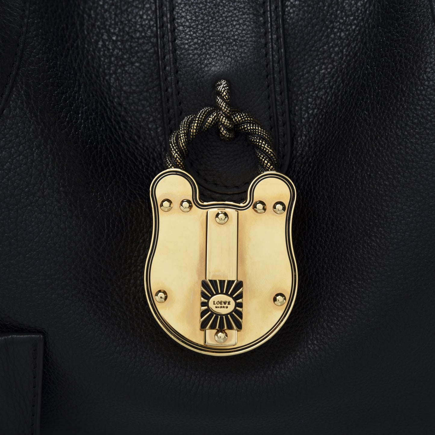 Calfskin Calle Hobo Black