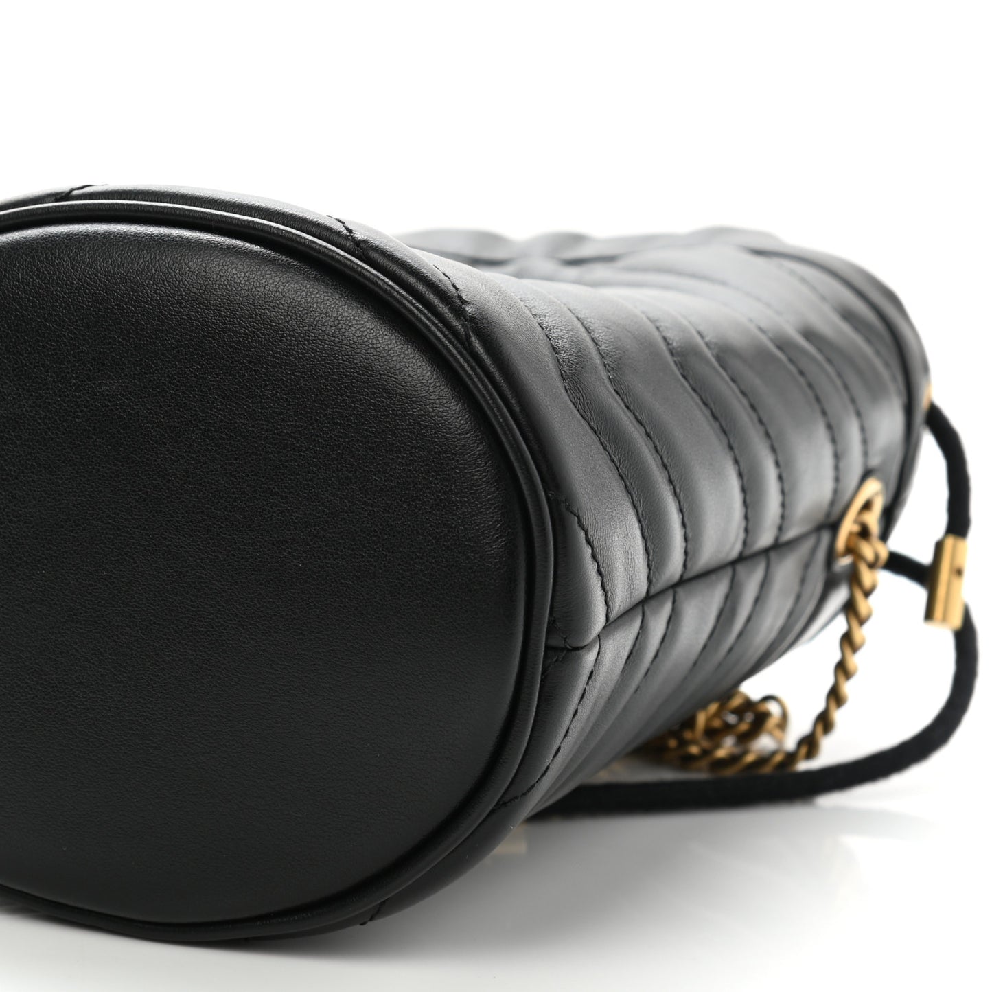 Calfskin Matelasse Mini GG Marmont 2.0 Bucket Bag Black