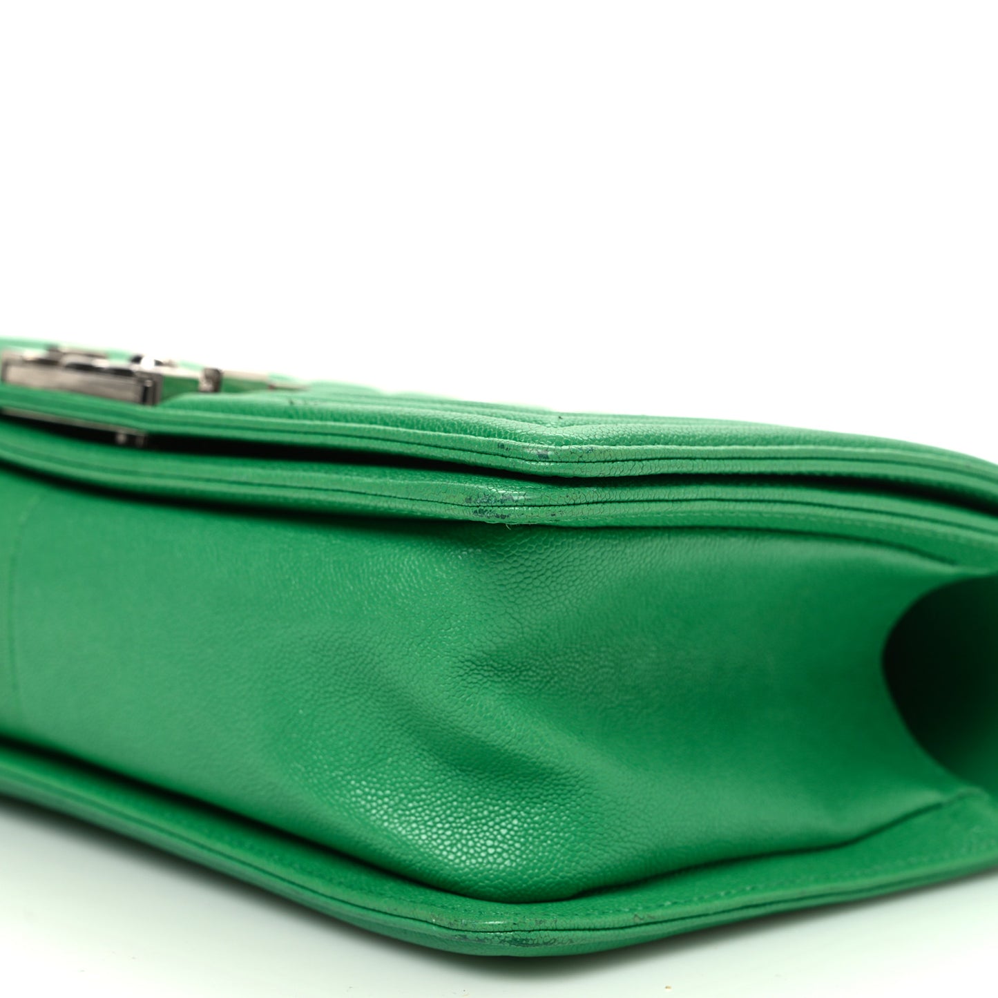 Caviar Quilted Medium Boy Flap Green