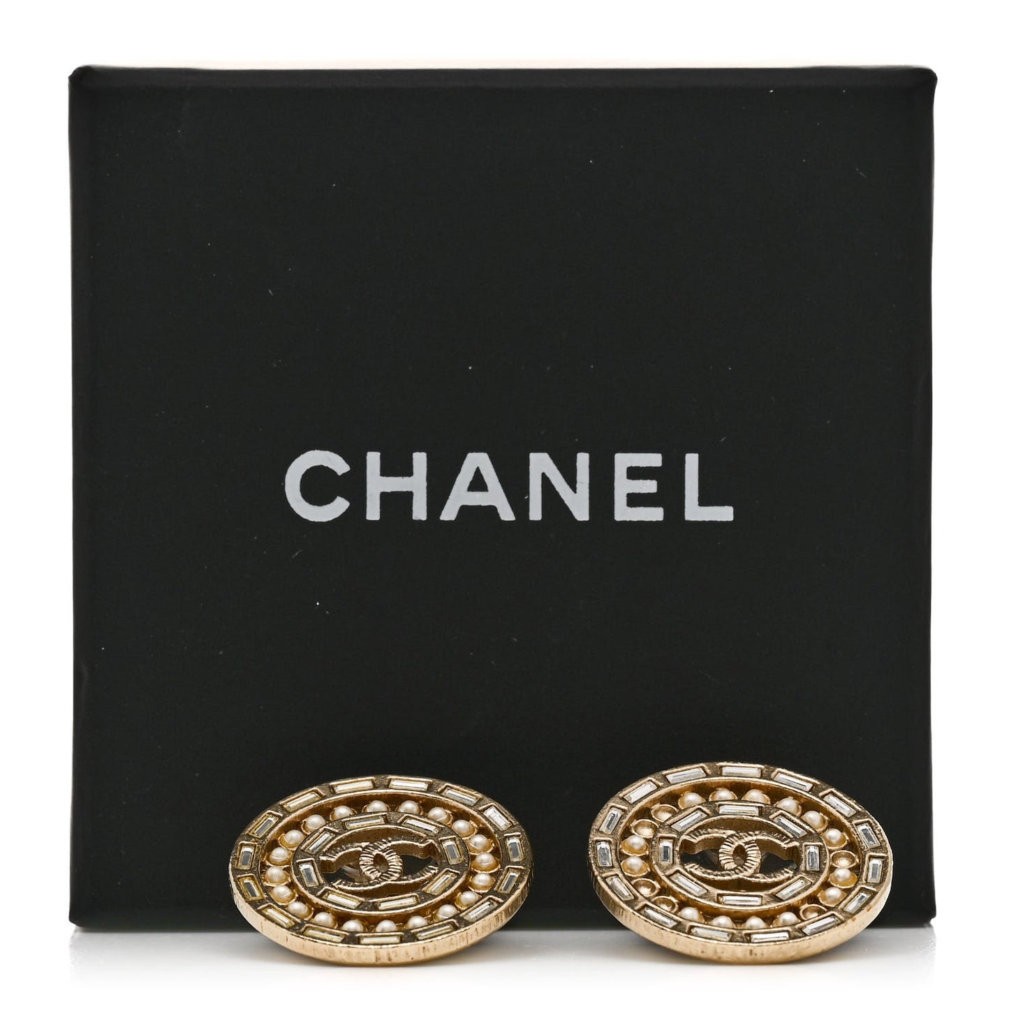 Pearl Crystal Baguette CC Round Earrings Gold