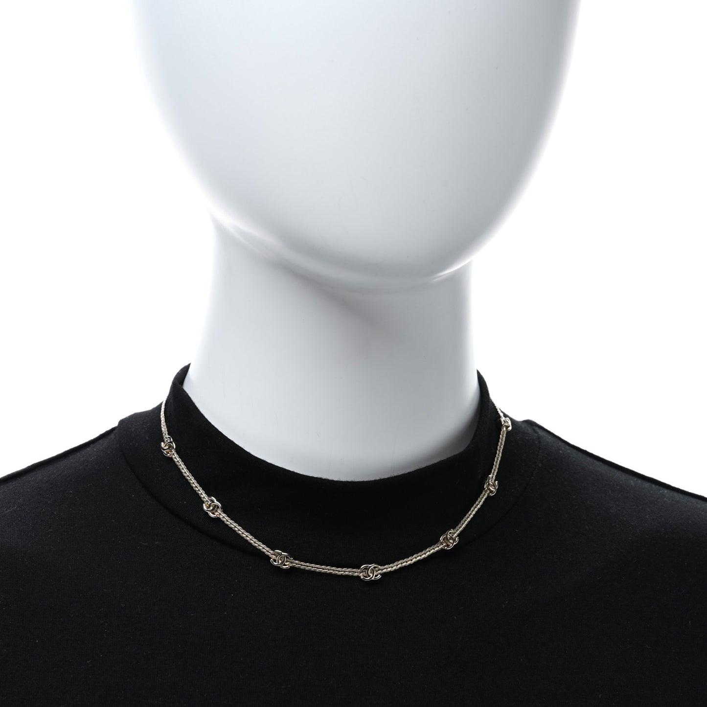 Metal CC Short Chain Necklace Gold