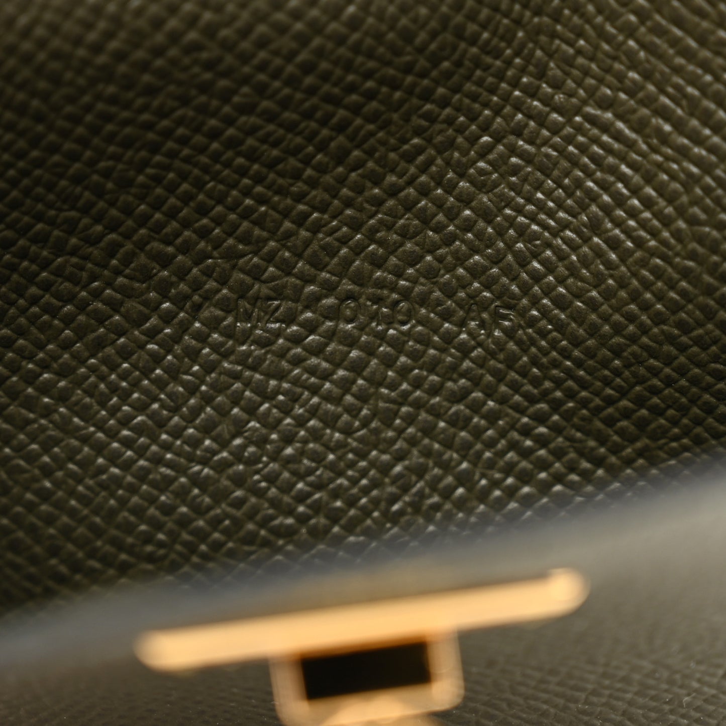 Epsom Kelly Pocket Compact Wallet Vert De Gris