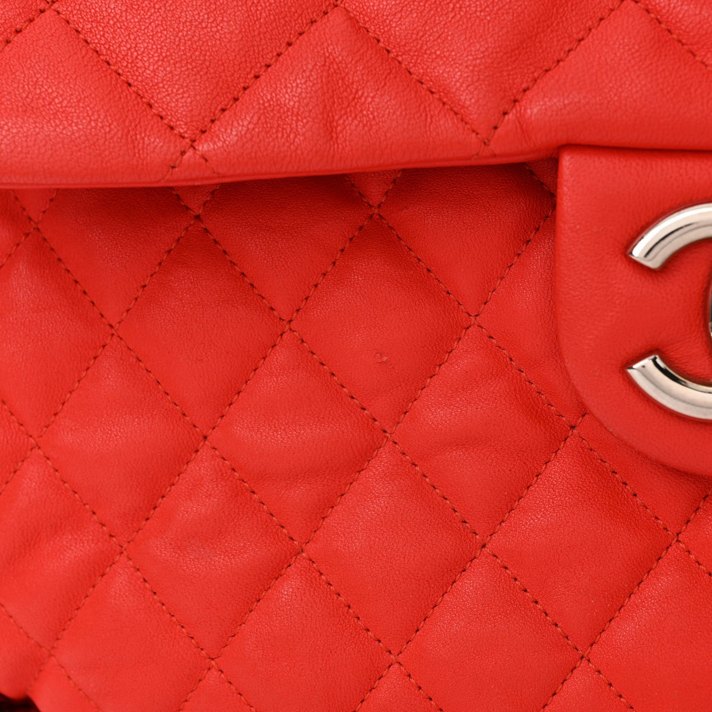 Washed Lambskin Quilted Maxi Chain Around Flap Red