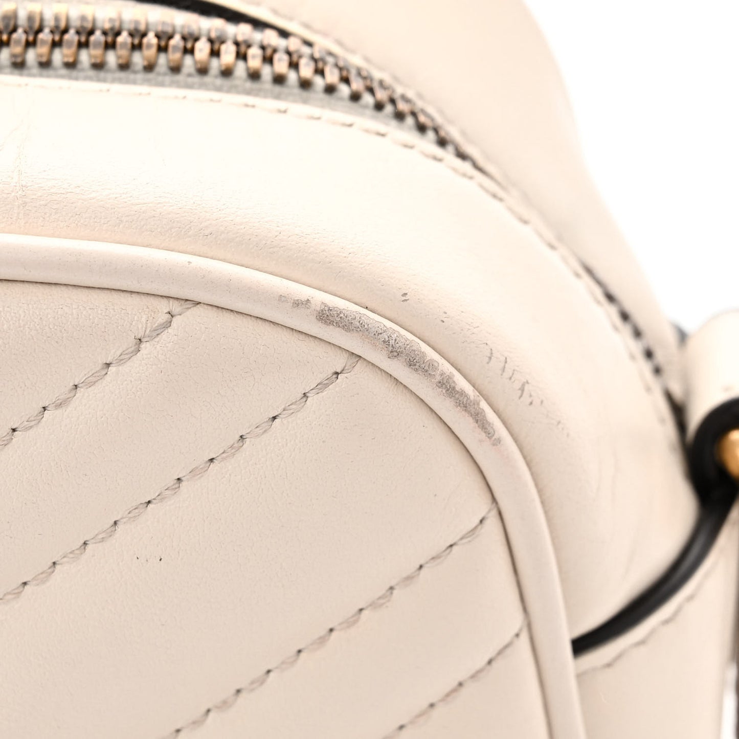 Calfskin Matelasse Small GG Marmont Chain Shoulder Bag White