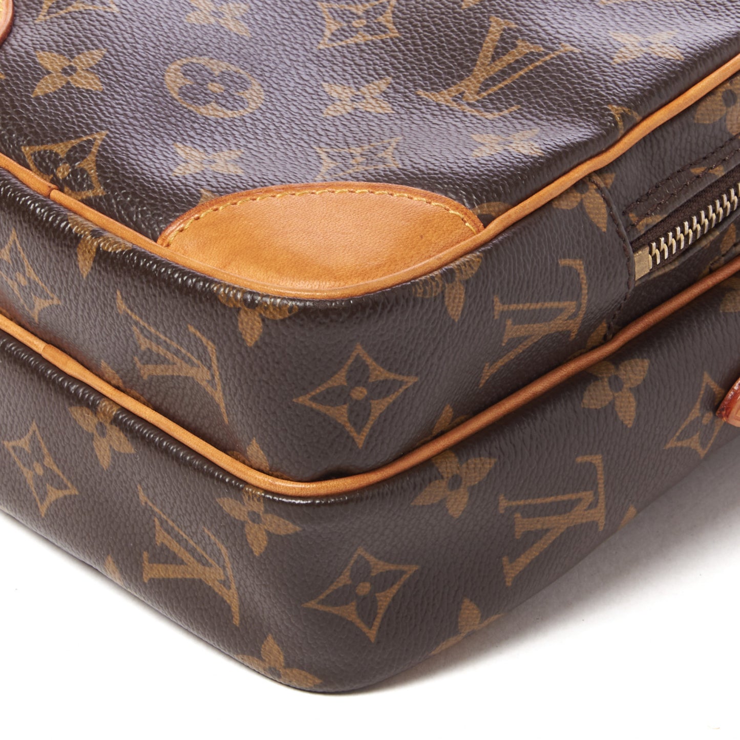 Monogram Amazone