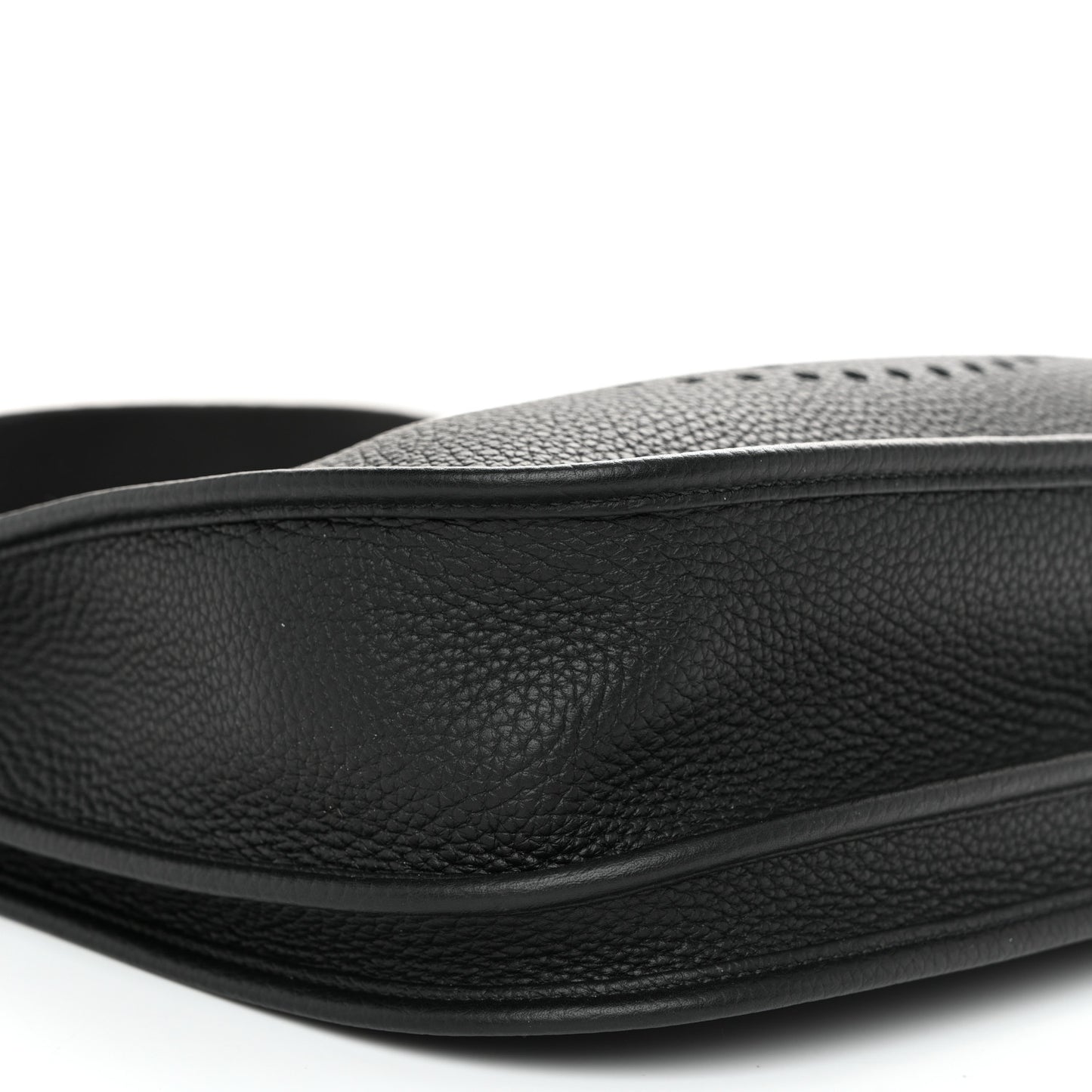 Taurillon Clemence Evelyne III PM Black