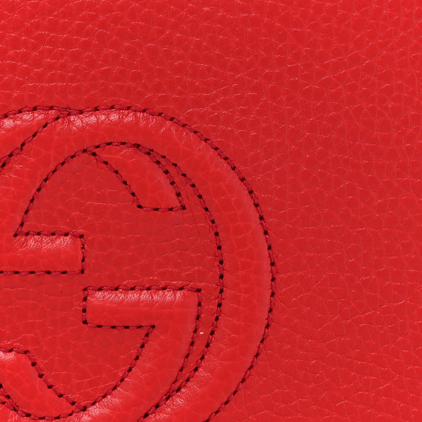 Pebbled Calfskin Soho Wallet on Chain Hibiscus Red