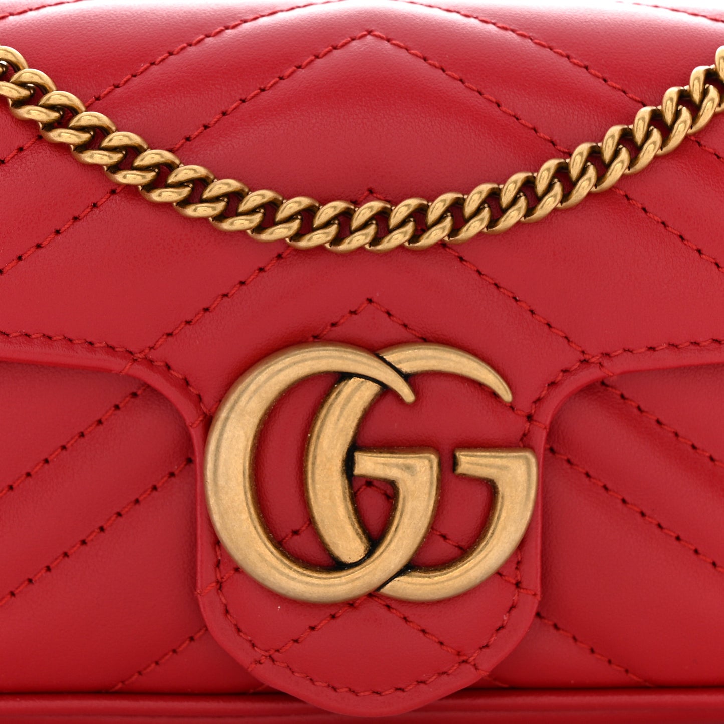 Calfskin Matelasse Super Mini GG Marmont Shoulder Bag Hibiscus Red
