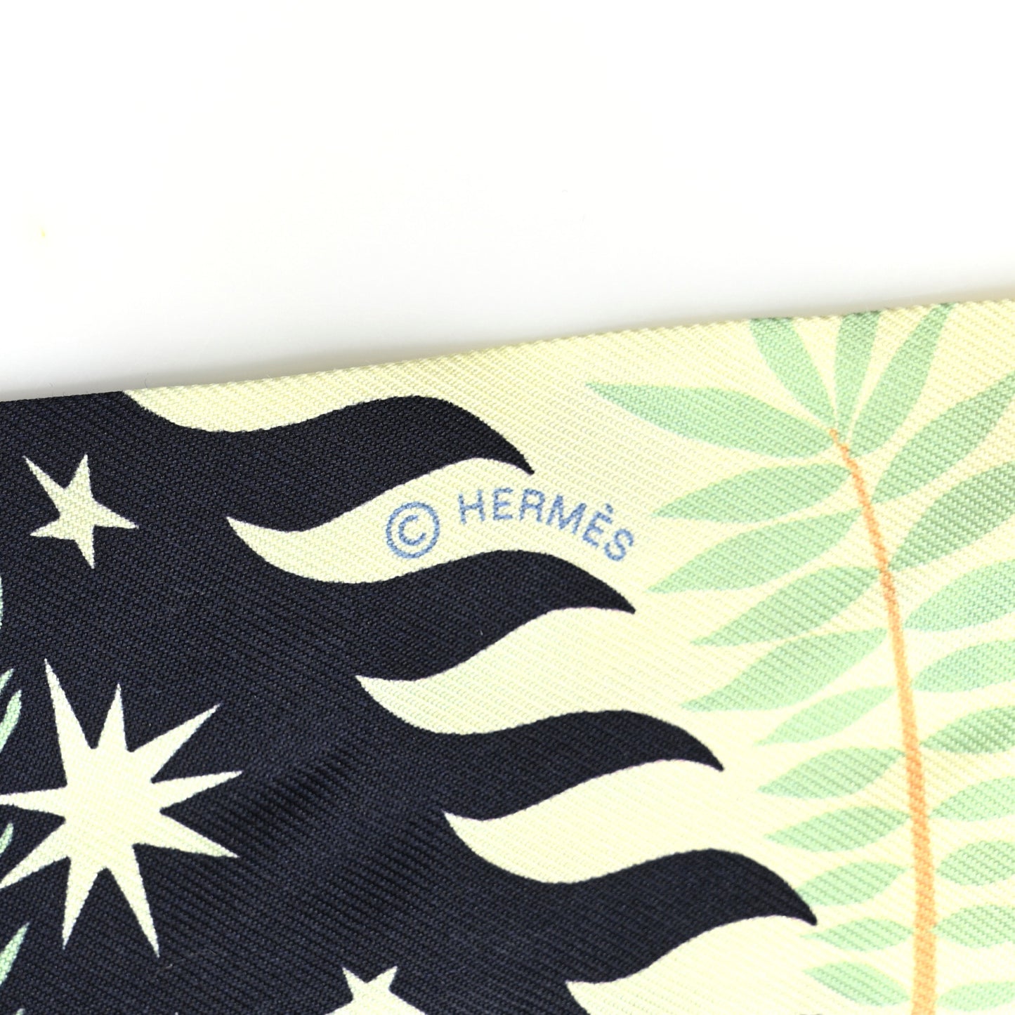Silk Sous Le Charme D Orphee Twilly Bleu Black Jaune Soufre