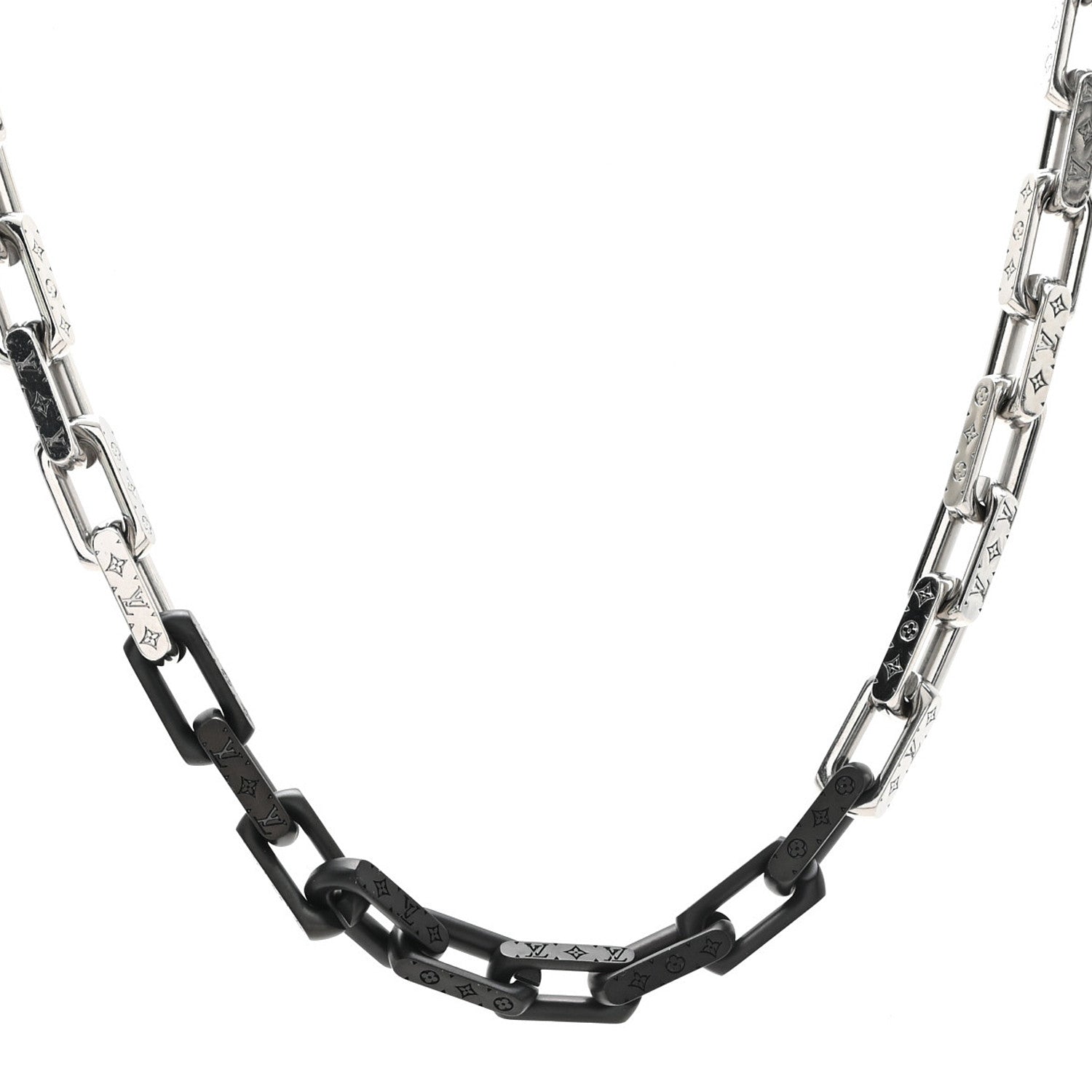 ✨Louis Vuitton ✨メタルチャーム シルバー/ブラック Louis Vuitton Metal Engraved Monogram Chain Necklace Silver Black