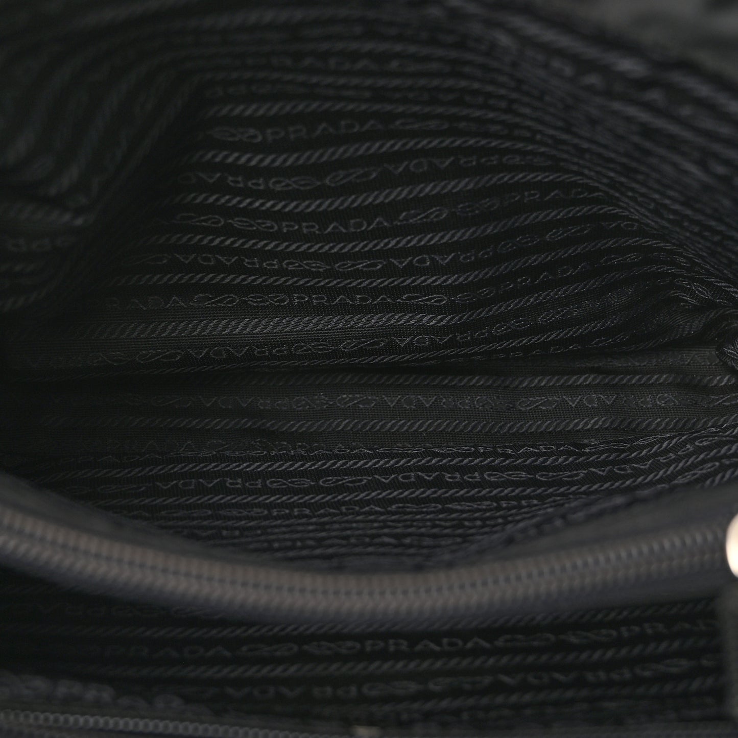 Nylon Tessuto Shopping Tote Black