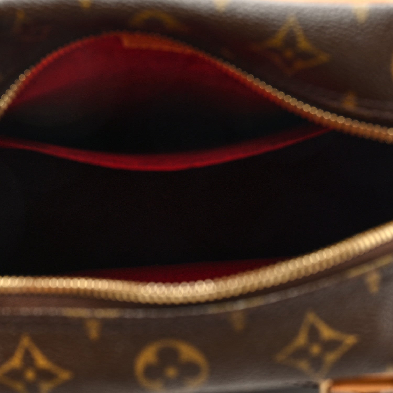 Louis Vuitton Monogram Excentri-Cite 6 of 9