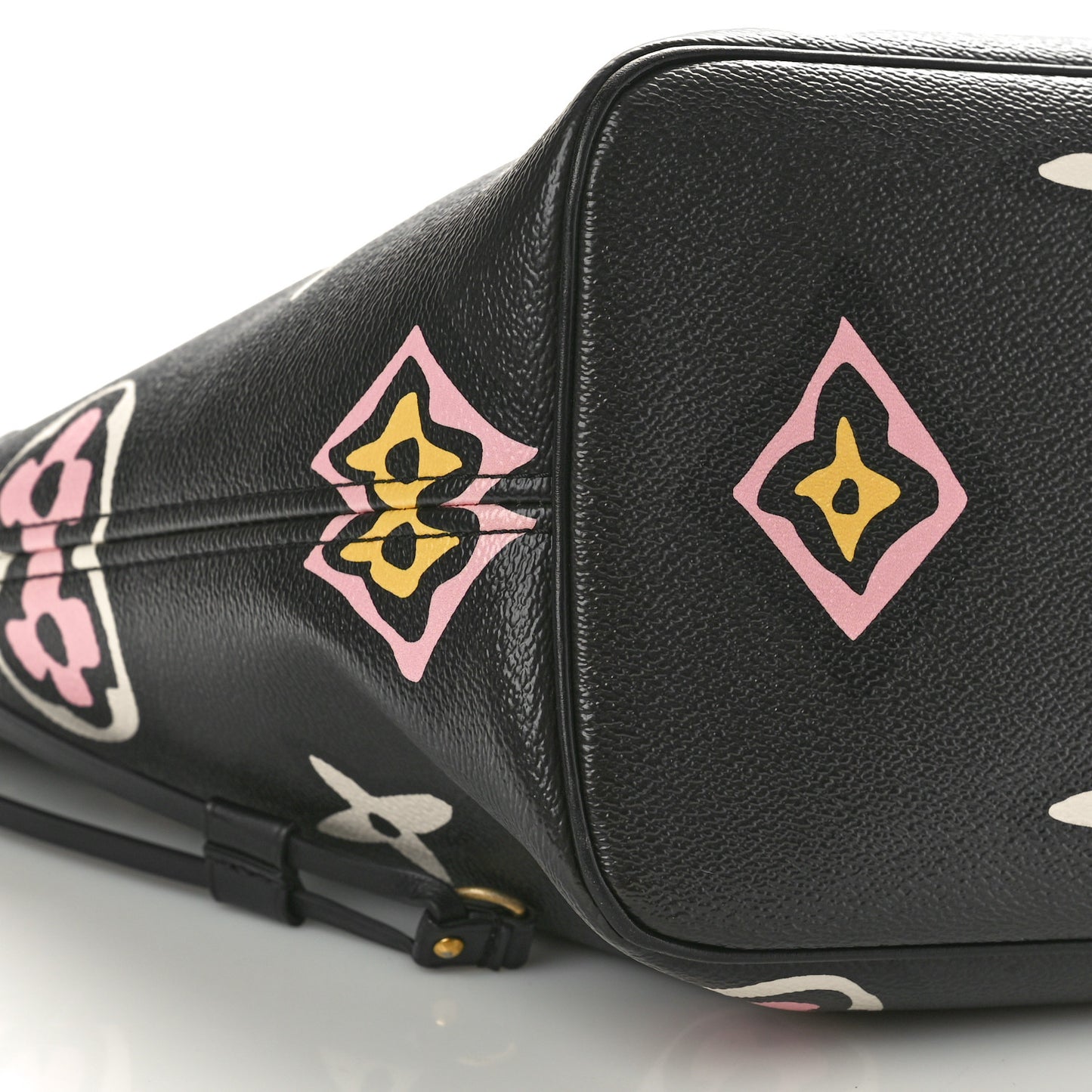 Monogram Giant Wild at Heart Neverfull MM Black